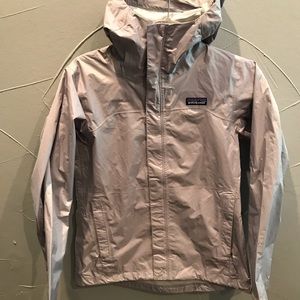 Patagonia women’s rain jacket small